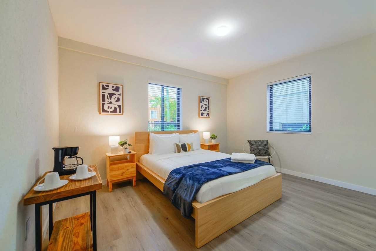 700 Sw 11th Ave #1230855P - Photo 7 of 20