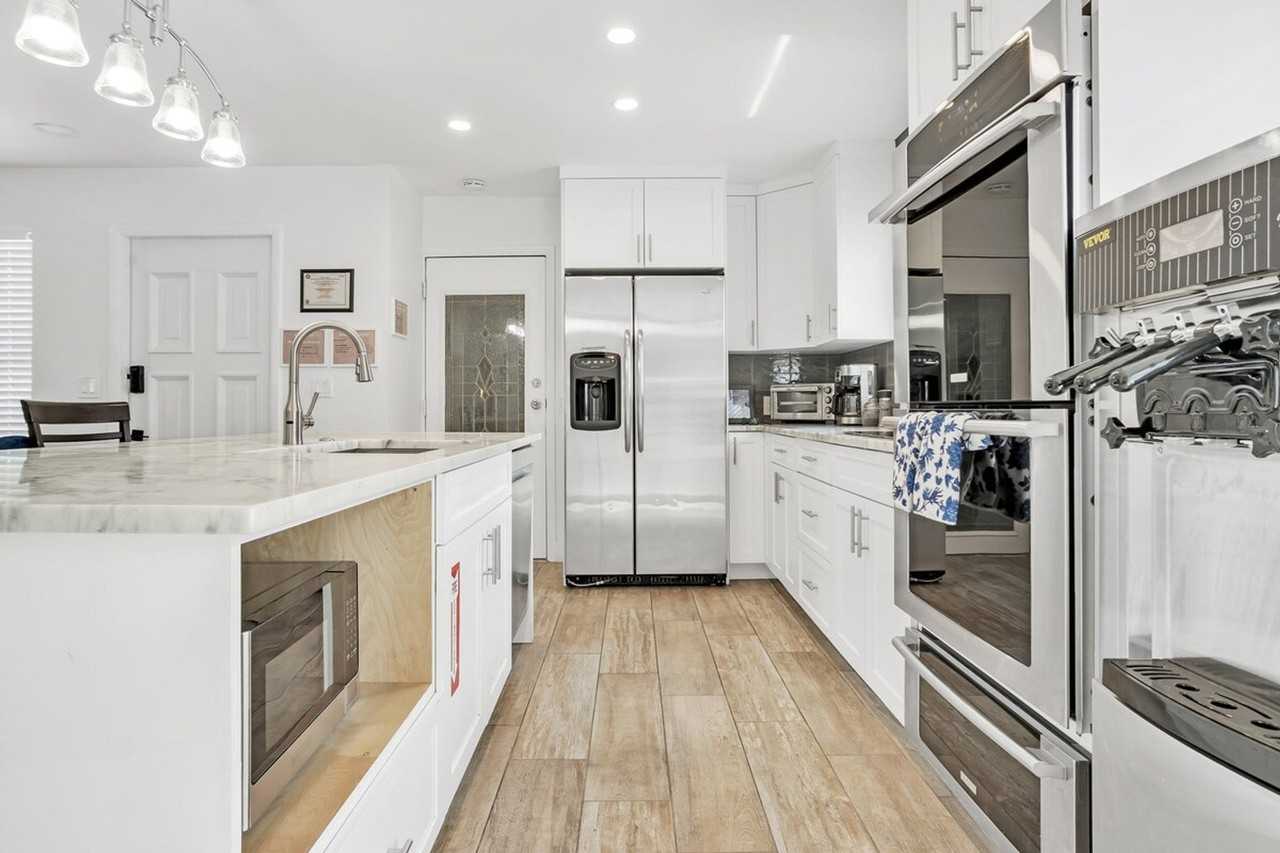 1598 Ne 38th St #1231316P - Photo 5 of 21