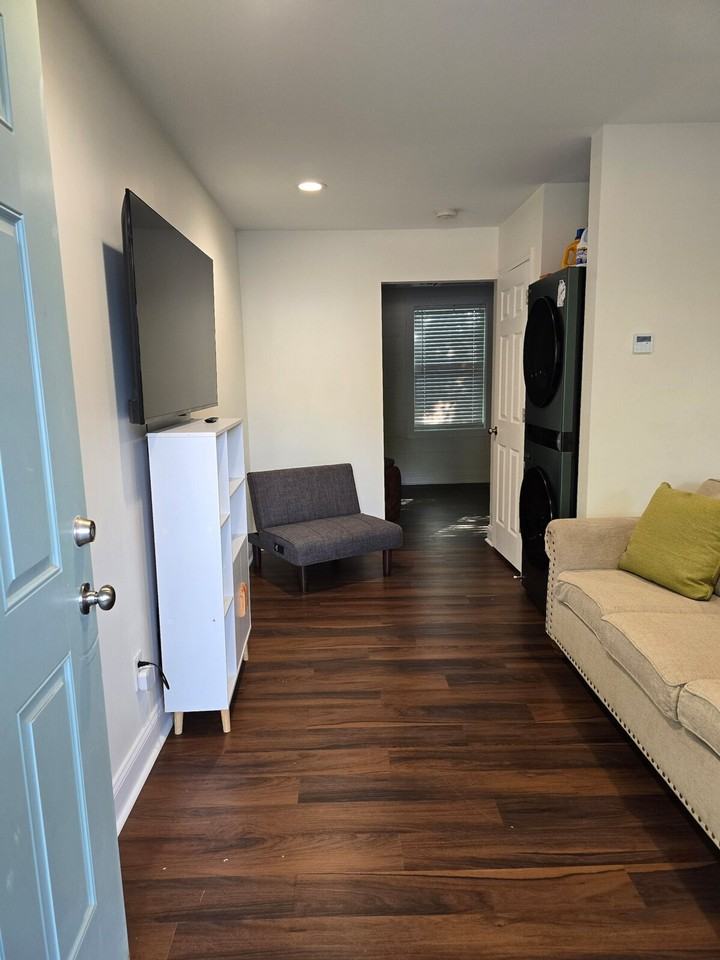 1307 Buncombe Rd #1234795P - Photo 2 of 11