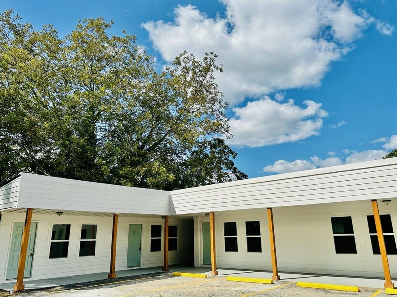 1307 Buncombe Rd #1234795P - Photo 4 of 11