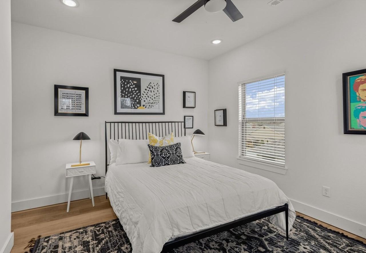 2612 Sw Livingston Sq #1241303P - Photo 2 of 32