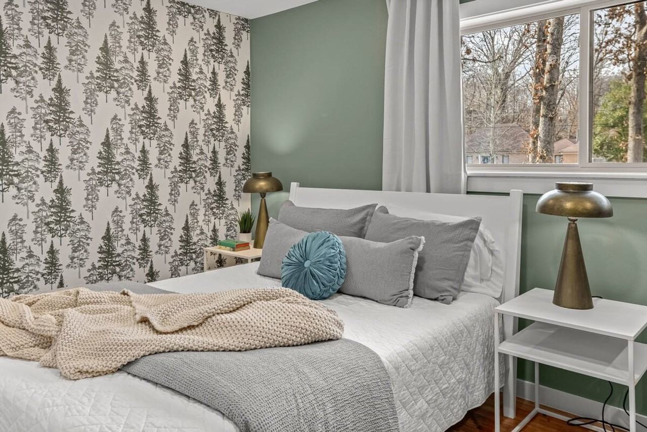 201 N Dogwood St #1241305P - Photo 4 of 43