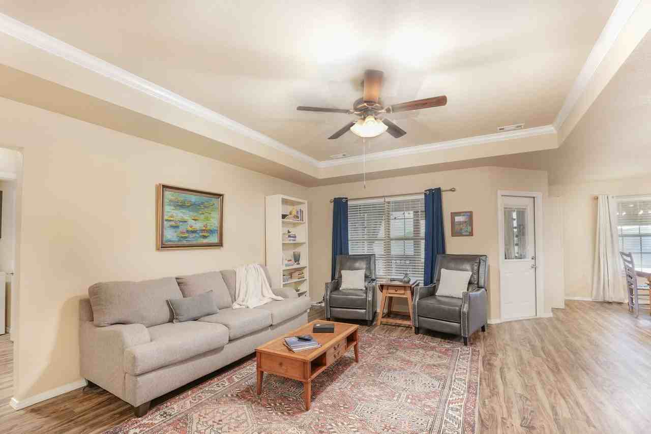 817 Brook St #1241327P - Photo 2 of 25