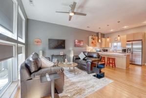 featured image of 330 W 5th St