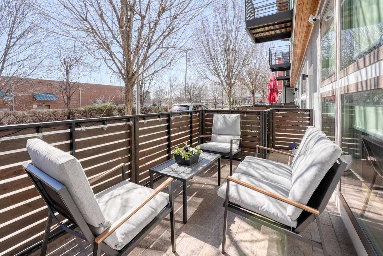 330 W 5th St #1241344P - Photo 3 of 27