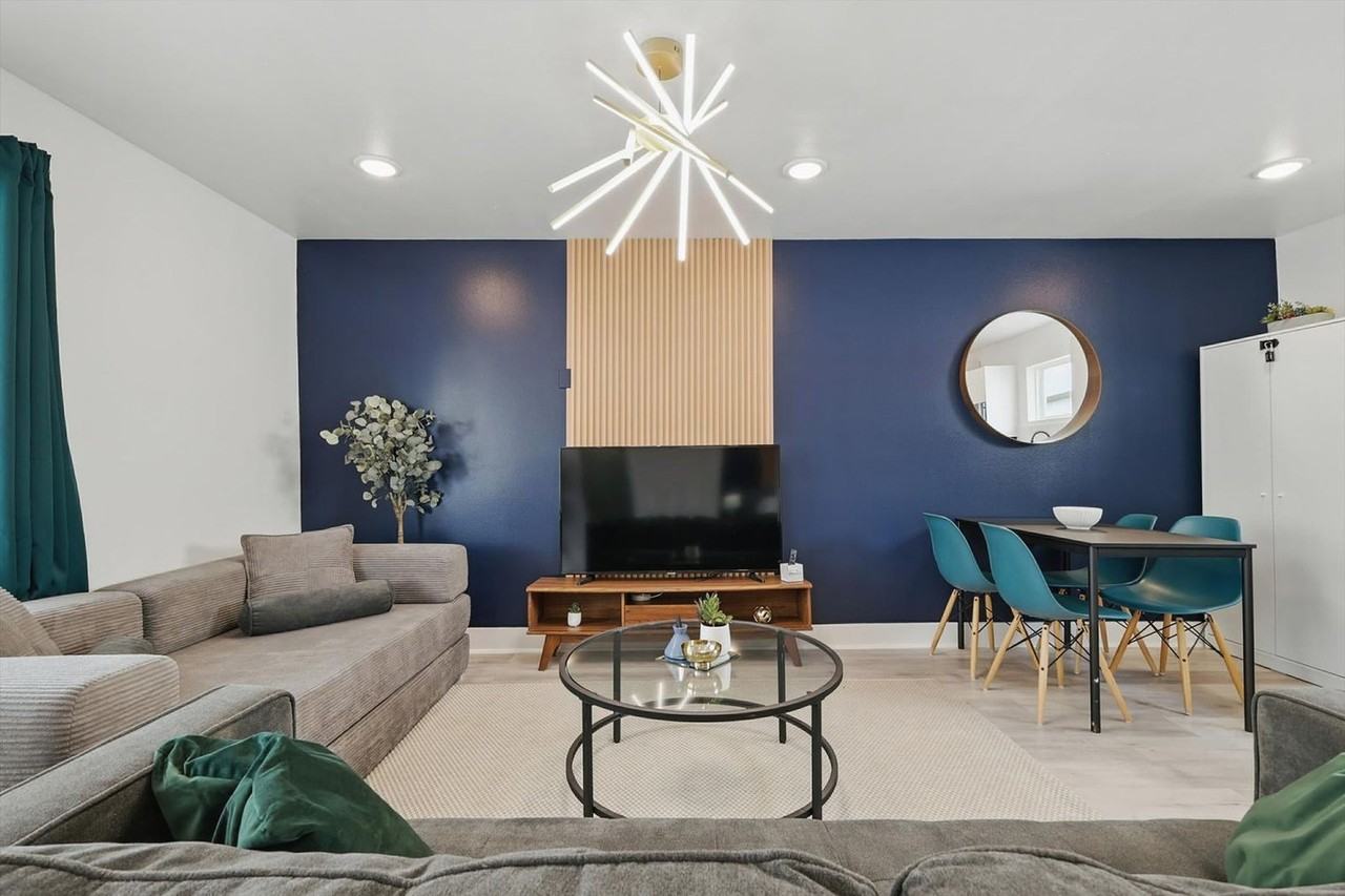 4416 San Jacinto St #1241881P - Photo 4 of 23