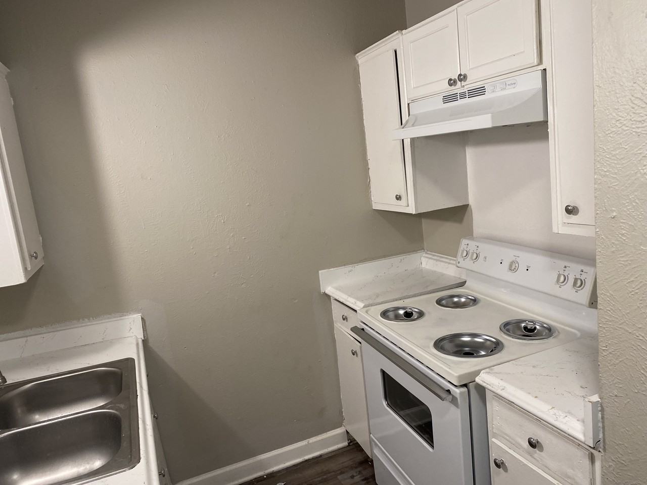 Buena Vida Apartments - Photo 2 of 14