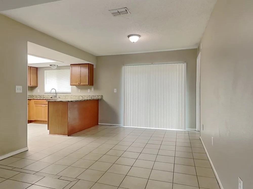 3715 Coppertree Cir - Photo 2 of 14