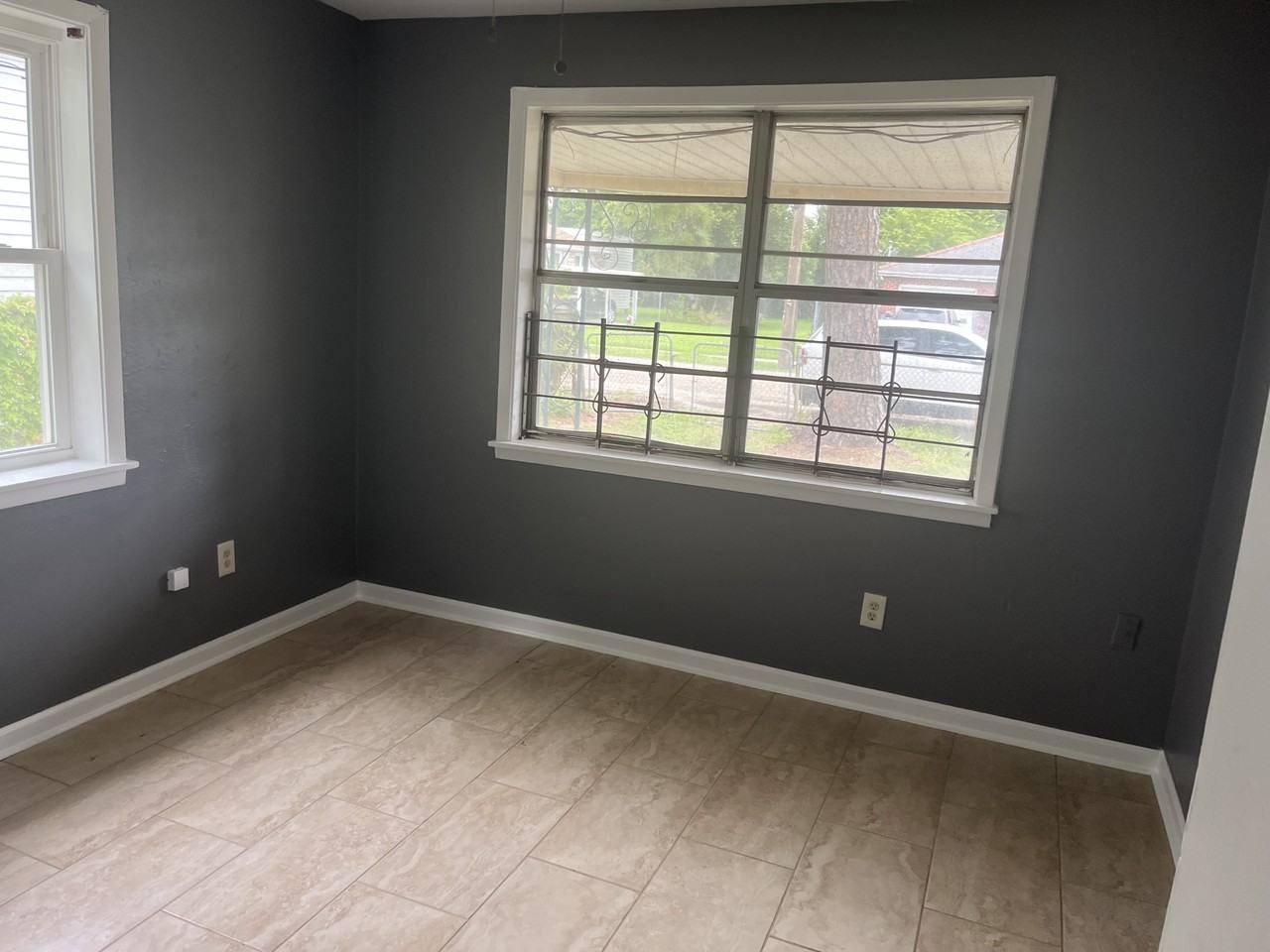 1018 Leboeuf St - Photo 4 of 6