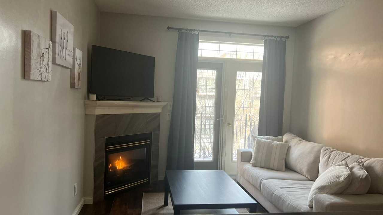 527 15 Ave SW - Photo 3 of 7