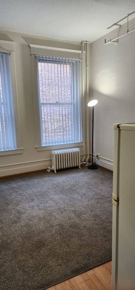 Gardner - Photo 5 of 35