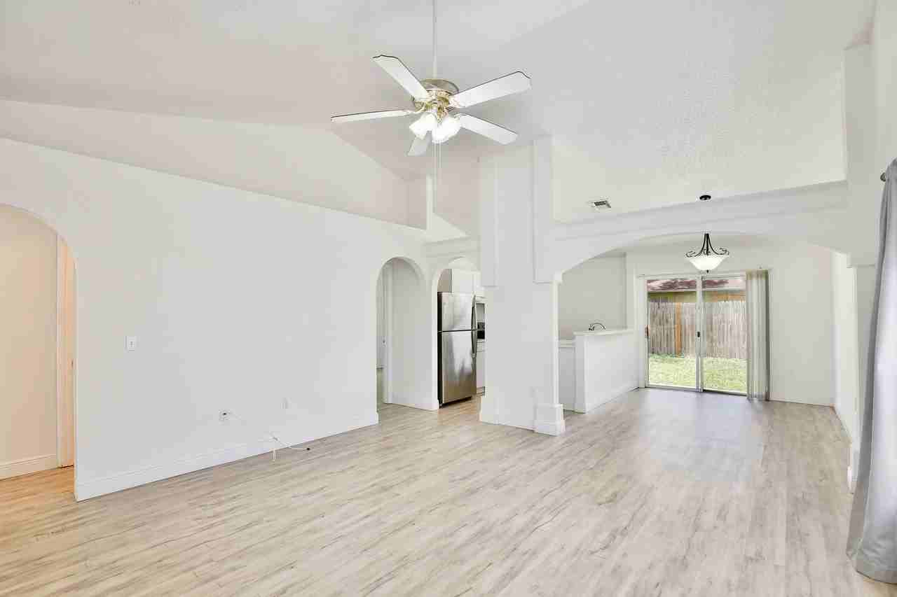 8695 Foley Dr - Photo 3 of 21