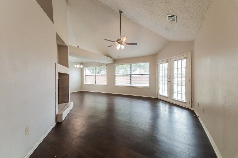 3702 Knights Bridge Dr - Photo 4 of 16