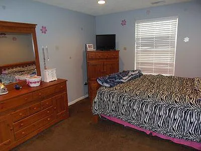 240 Corey Dr - Photo 3 of 19