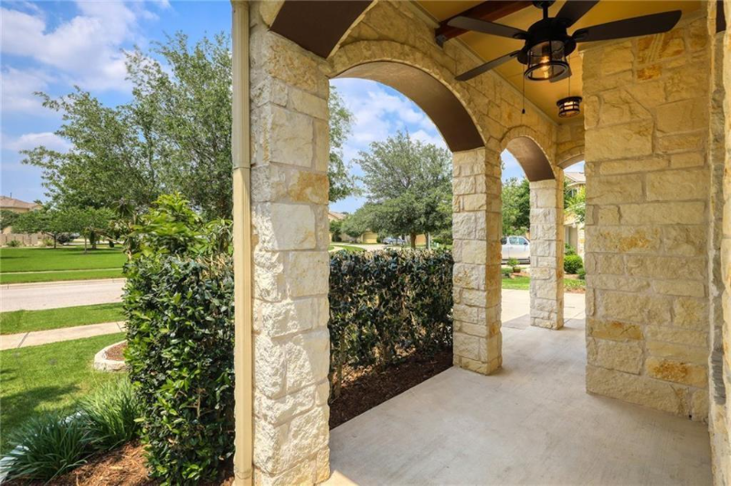 529 Trinity Bnd - Photo 2 of 19