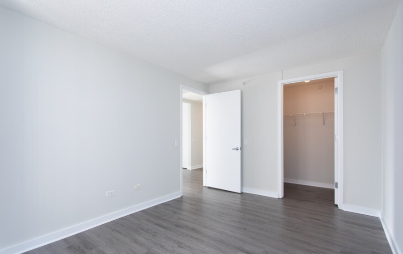 70 W Huron St - Photo 6 of 14