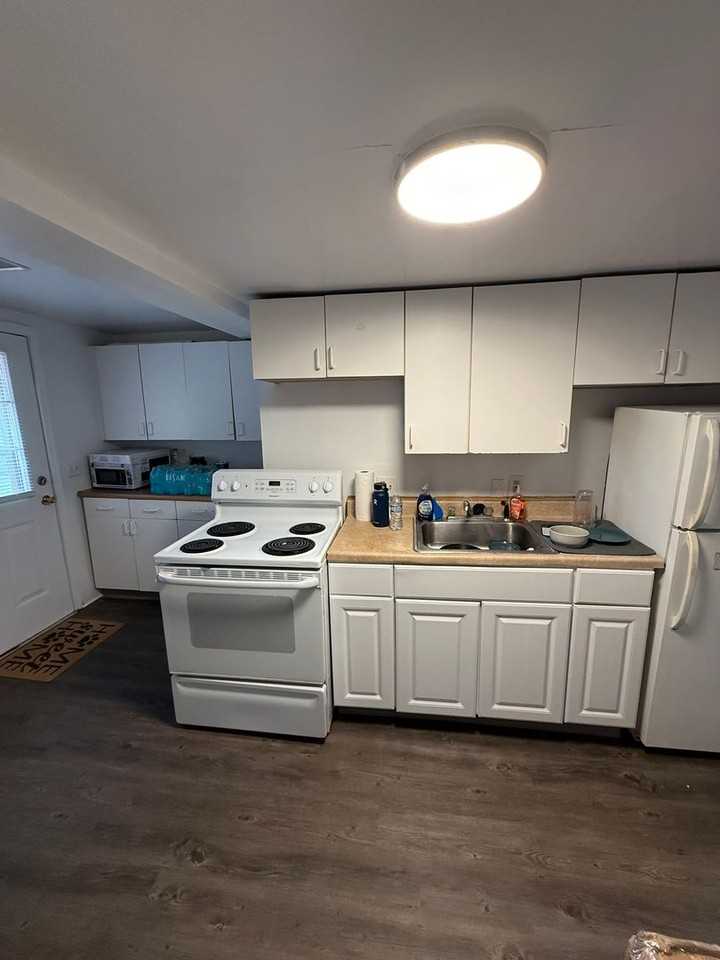 315 W. Cross (YPF 16 LLC) - Photo 2 of 4