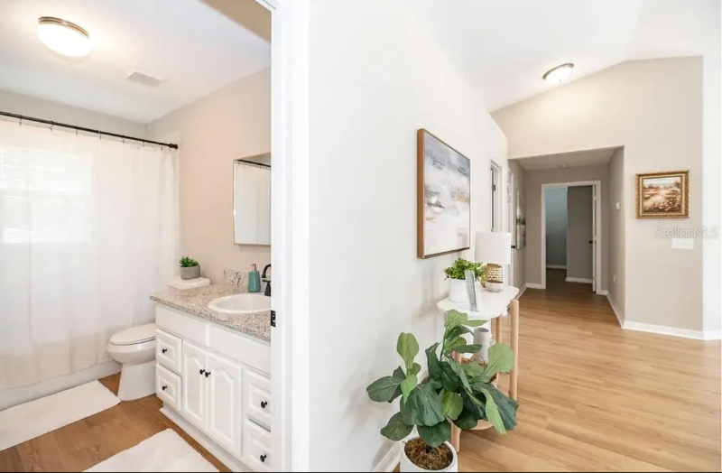 1148 Ruby St - Photo 3 of 18