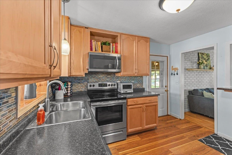 105 Gazo Ave - Photo 2 of 8