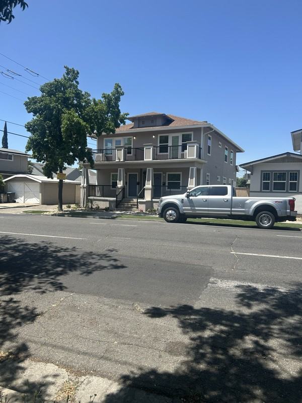 1823 N Center St - Photo 4 of 18