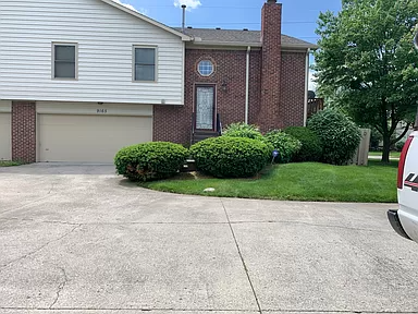 9165 Cinnebar Dr - Photo 3 of 10