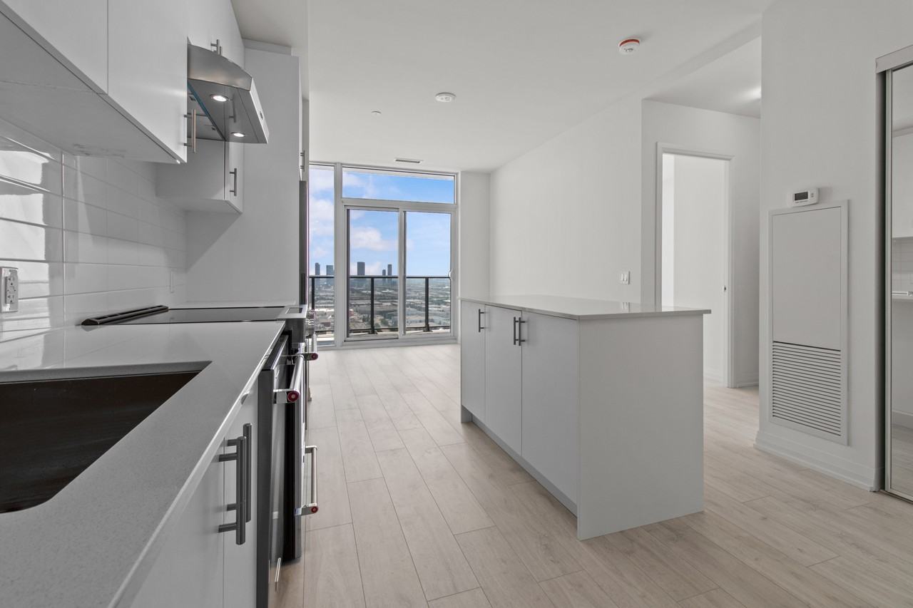 8960 Jane Street #2723 - Photo 3 of 24