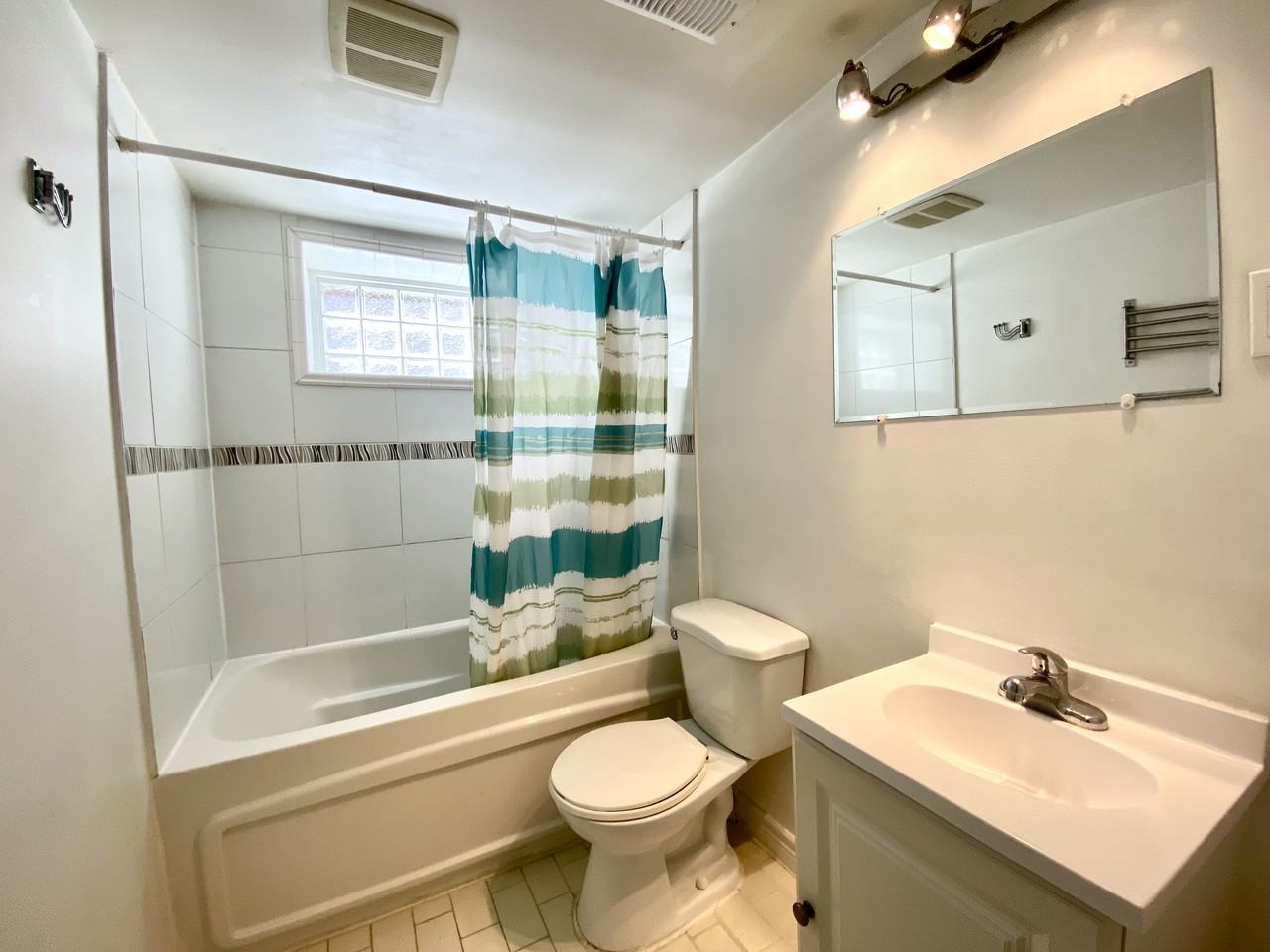 1529 Dufferin Street #Bsmt - Photo 4 of 10