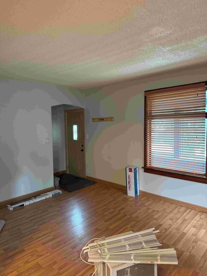 304 10th Ave S - Photo 7 of 11