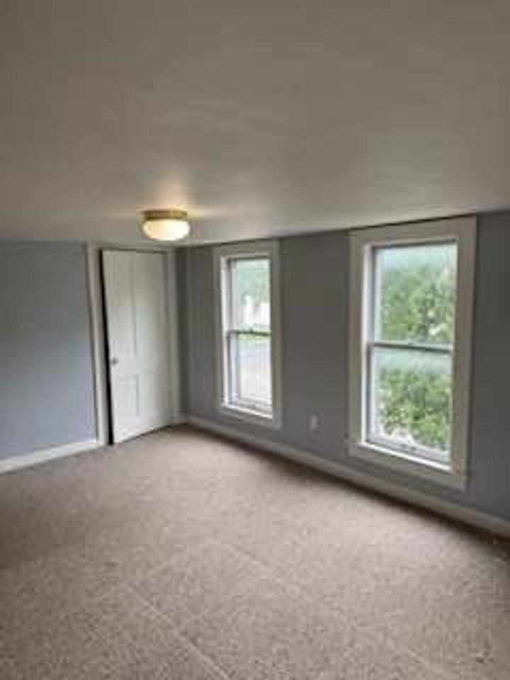 304 10th Ave S - Photo 4 of 11