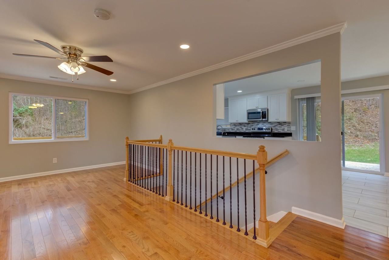 9921 Standifer Gap Rd - Photo 4 of 28