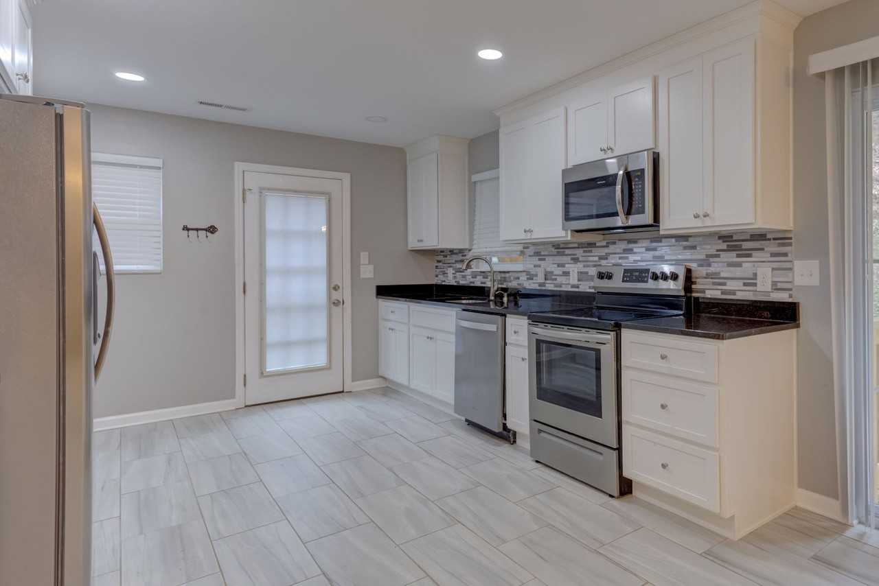9921 Standifer Gap Rd - Photo 6 of 28