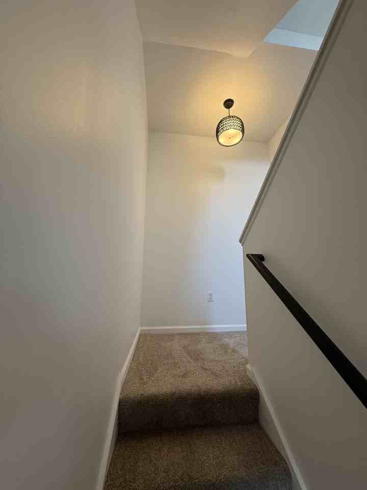 507 Avery St #1 - Photo 3 of 10