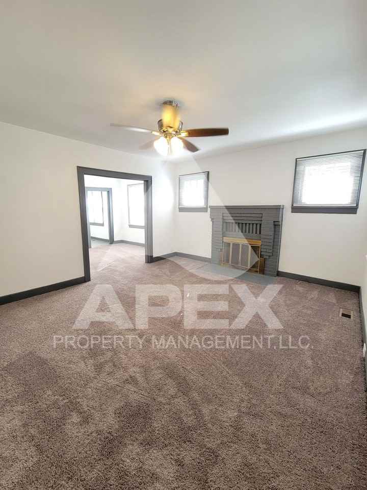 842 Freemason St - Photo 3 of 21