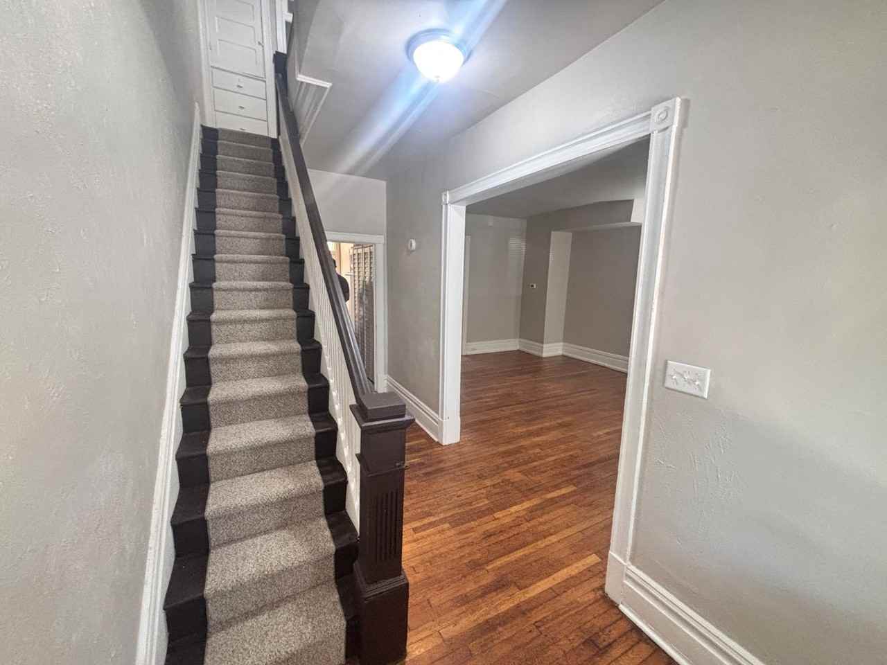 227 Emerald St - Photo 5 of 44