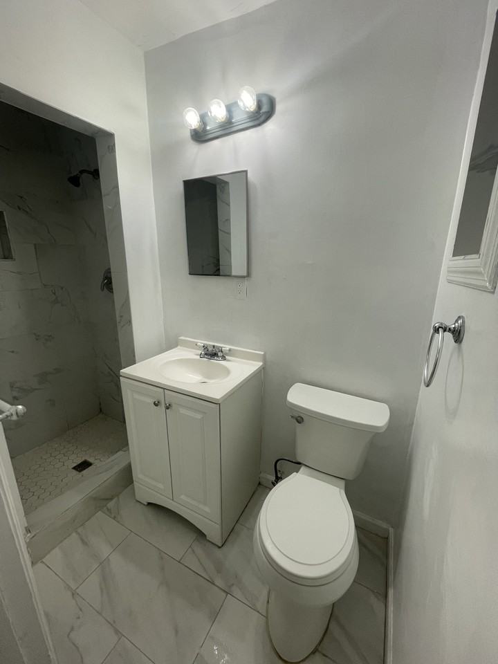 4520 Fairview St #NA - Photo 6 of 14