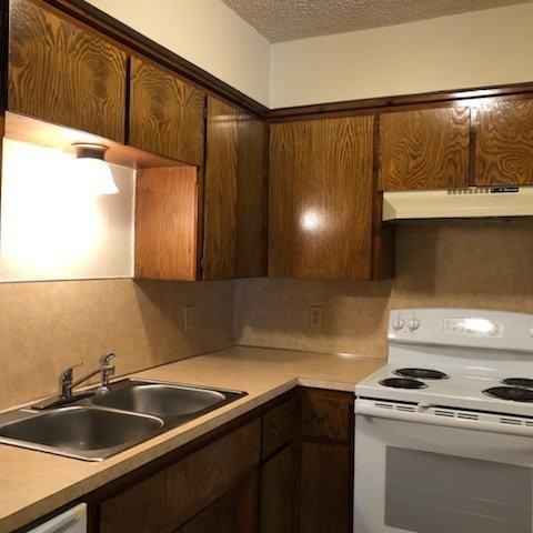 3516 S 96th St #3516 - Photo 3 of 6