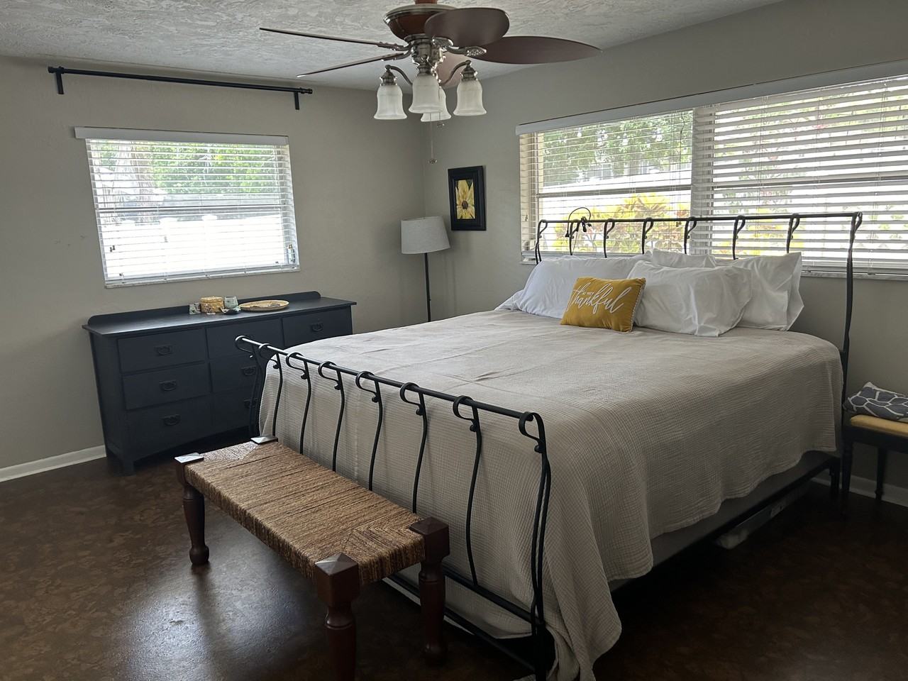 20 Lakeview Ct #1 - Photo 3 of 14