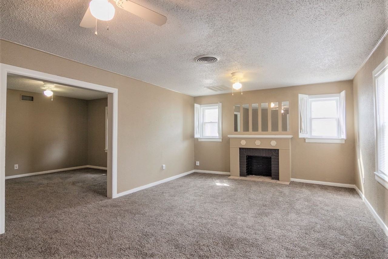 2629 22nd St - Photo 2 of 21
