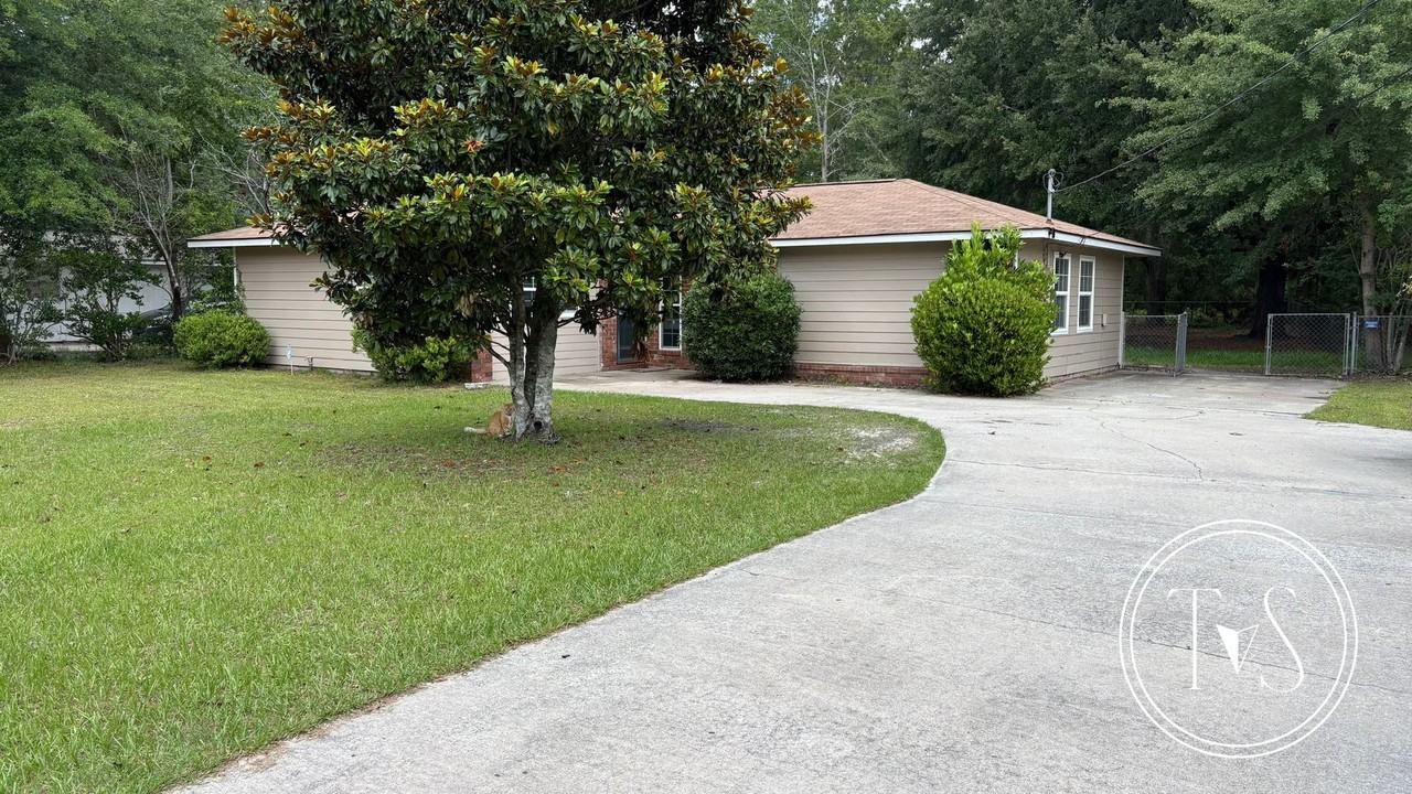 632 Fleming Rd - Photo 2 of 20