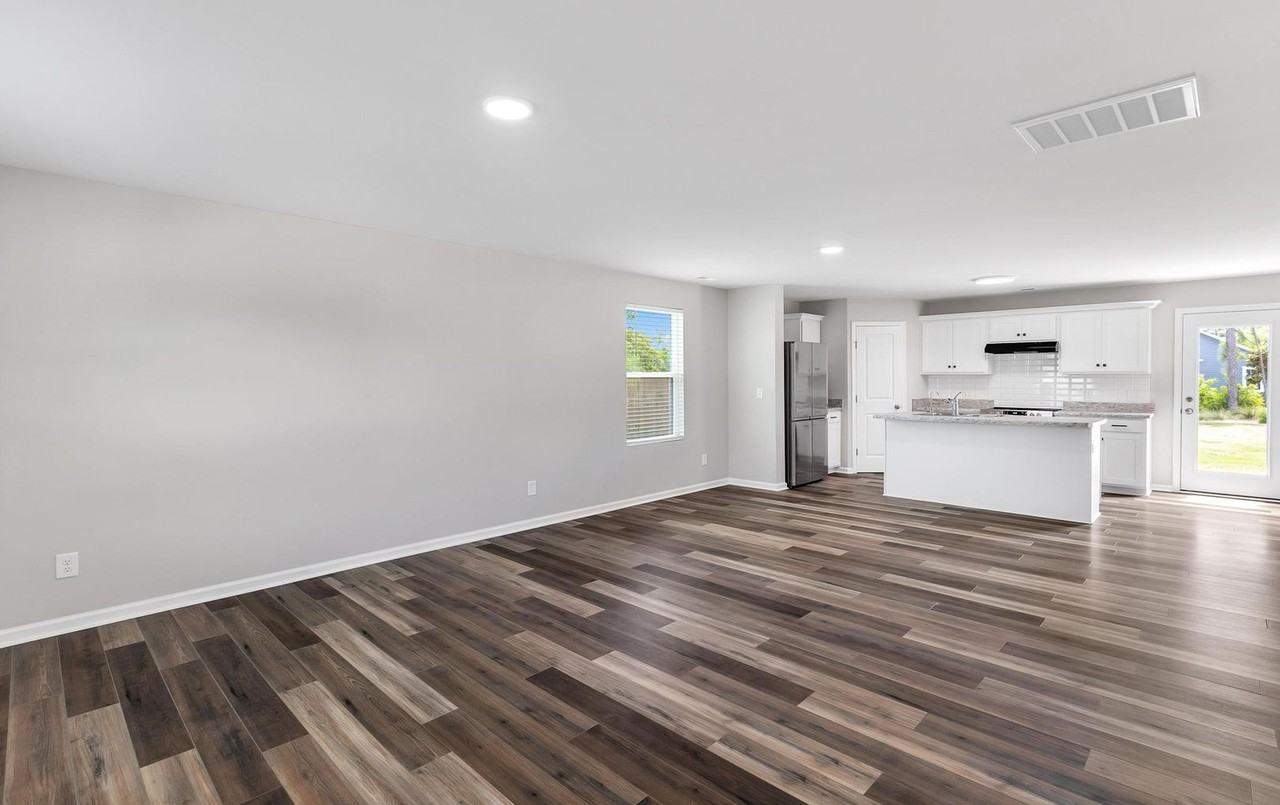 396 Hope Ln - Photo 3 of 20