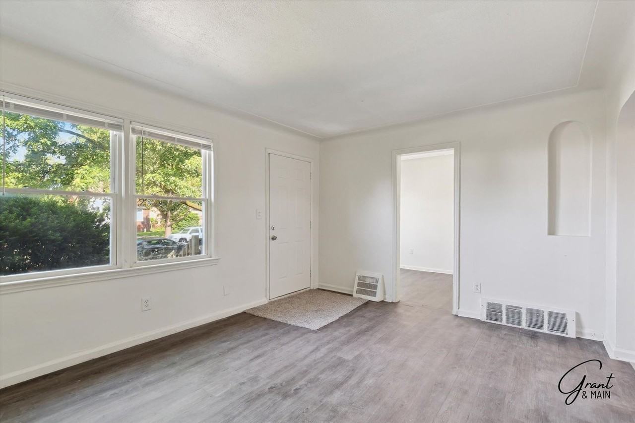 9108 Archdale St - Photo 4 of 24