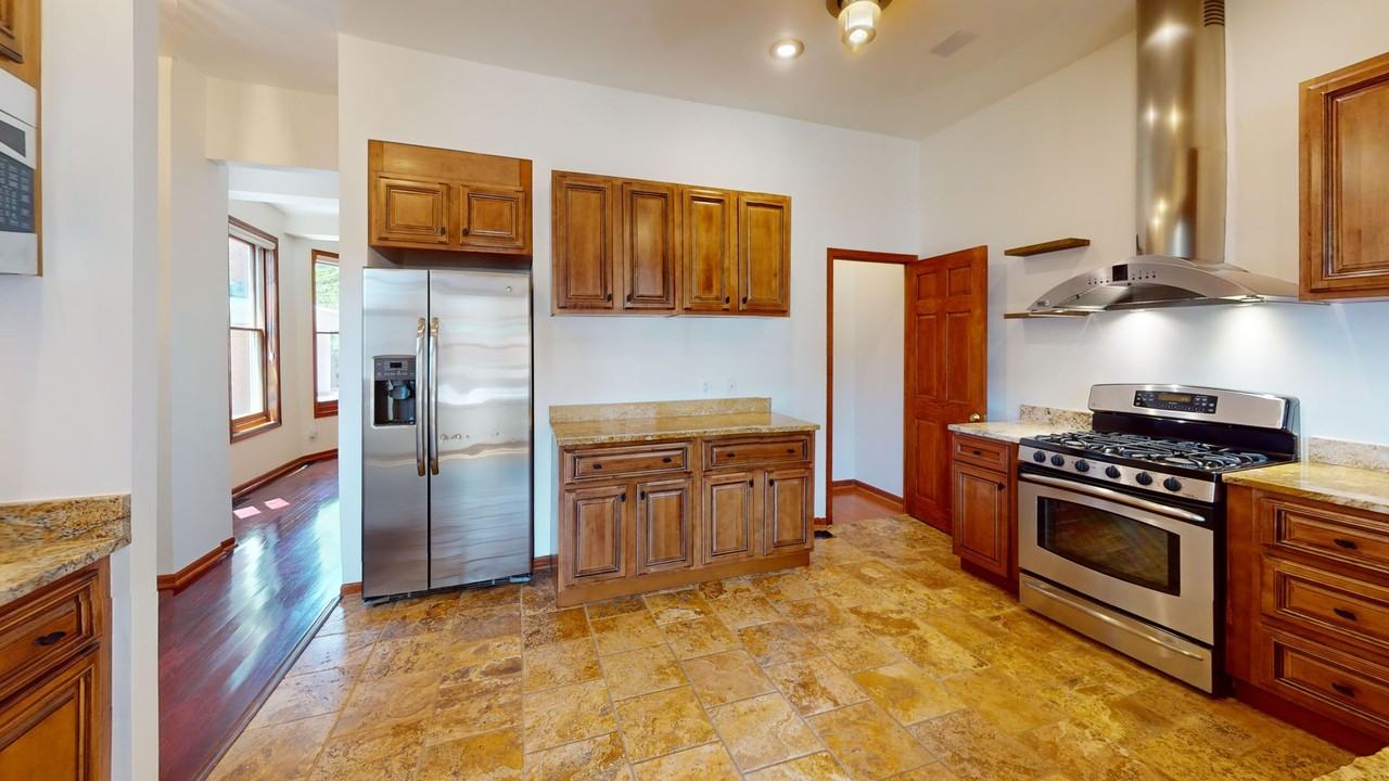 1814 Park Rd Nw - Photo 2 of 48