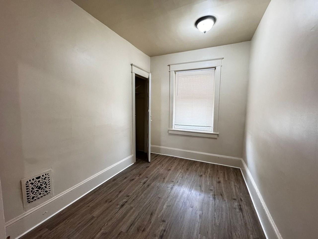 930 Mcdowell Ave - Photo 5 of 9