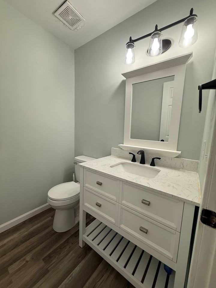 4184 Balmoral Ct - Photo 2 of 12