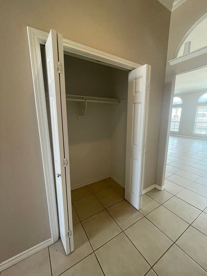 13558 Ducat Ct - Photo 7 of 26