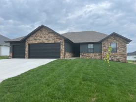 665 W Pinewood - Photo 1 of 1