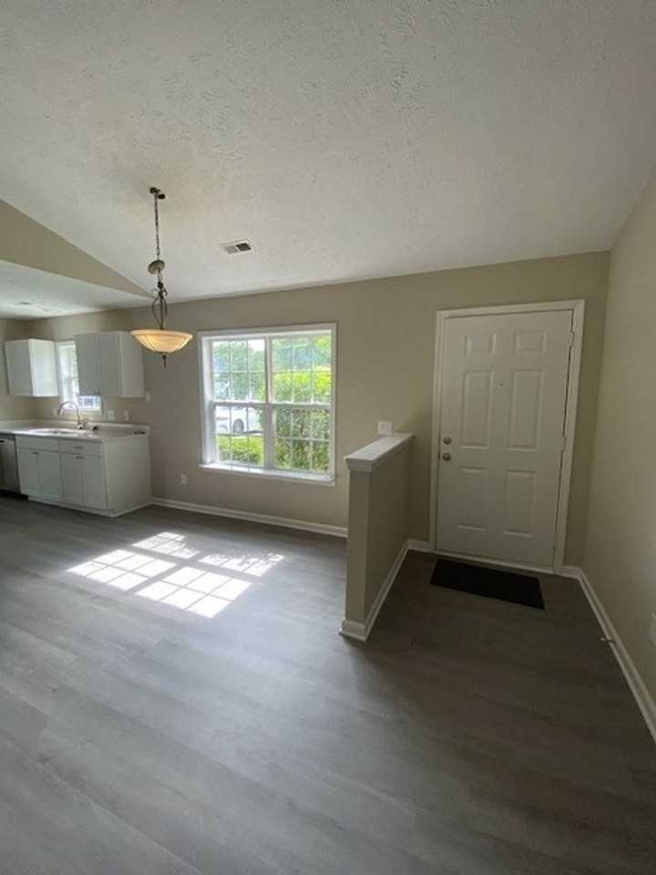 4524 Alder Ridge Rd - Photo 5 of 31