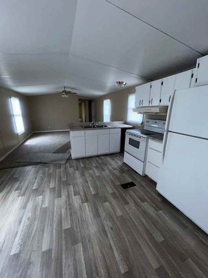3788 Atkinson Rd - Photo 4 of 16