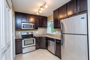 207 1/2 6th St #6 - Photo 1 of 1