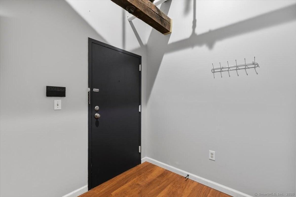 196 Crown St #5I - Photo 5 of 34